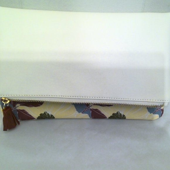 Rachel Pally fold over floral reversible vegan leather and canvas clutch - Picture 3 of 6